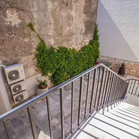 Casa Tonina *