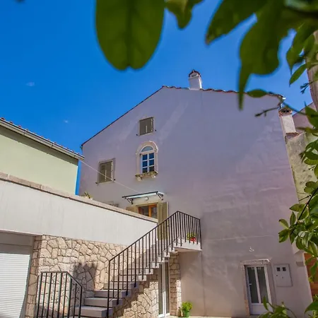 Casa Tonina *
